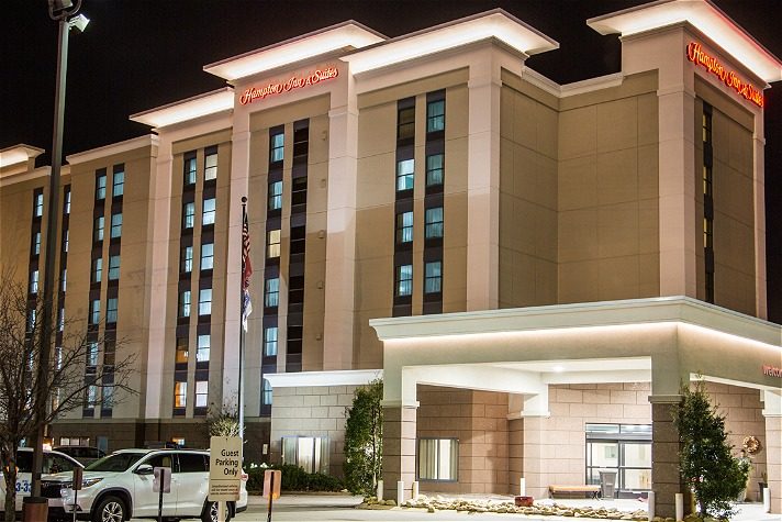 Hampton Inn and Suites Nashville Airport